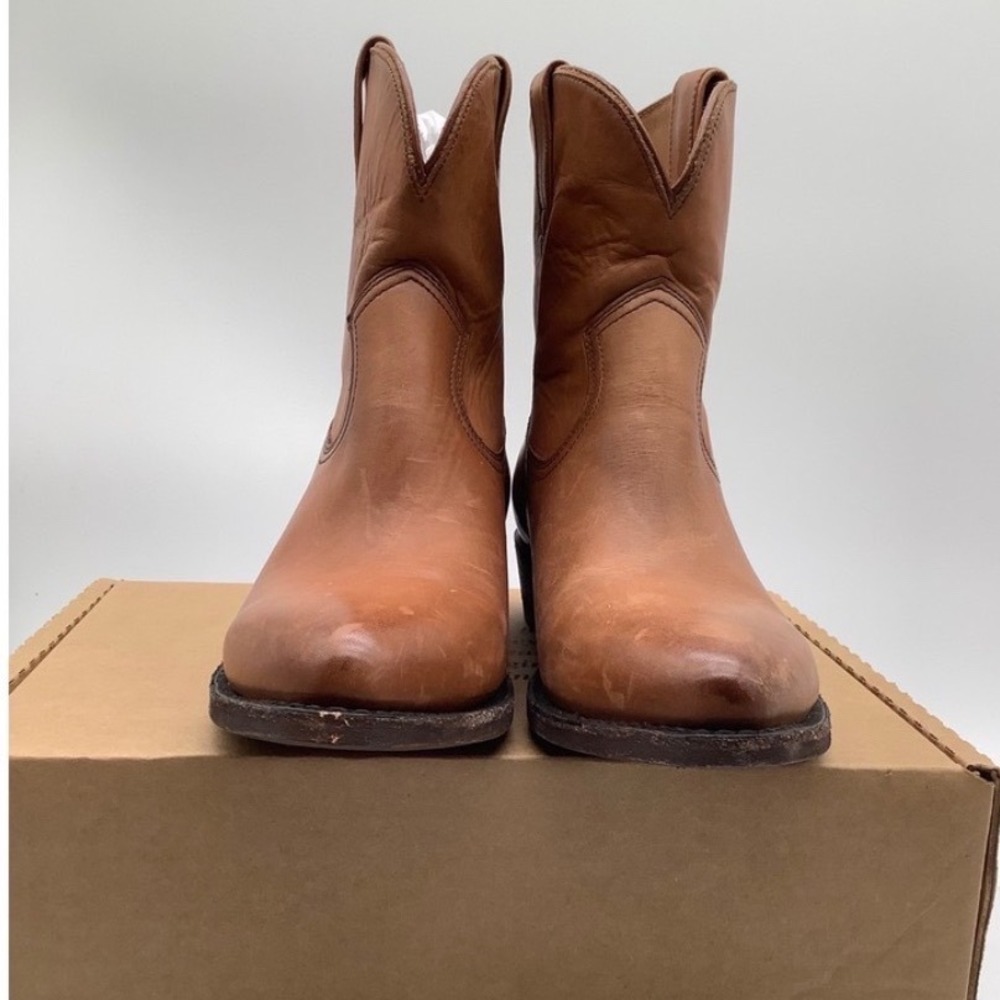 Frye Billy Short Western Boots Cognac Tan Leather Pointed Toe Ankle 9.5 3470474